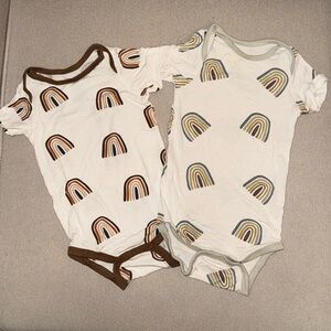 Kyte Baby Coffee & Aloe Rainbow Bodysuits 6-12M
